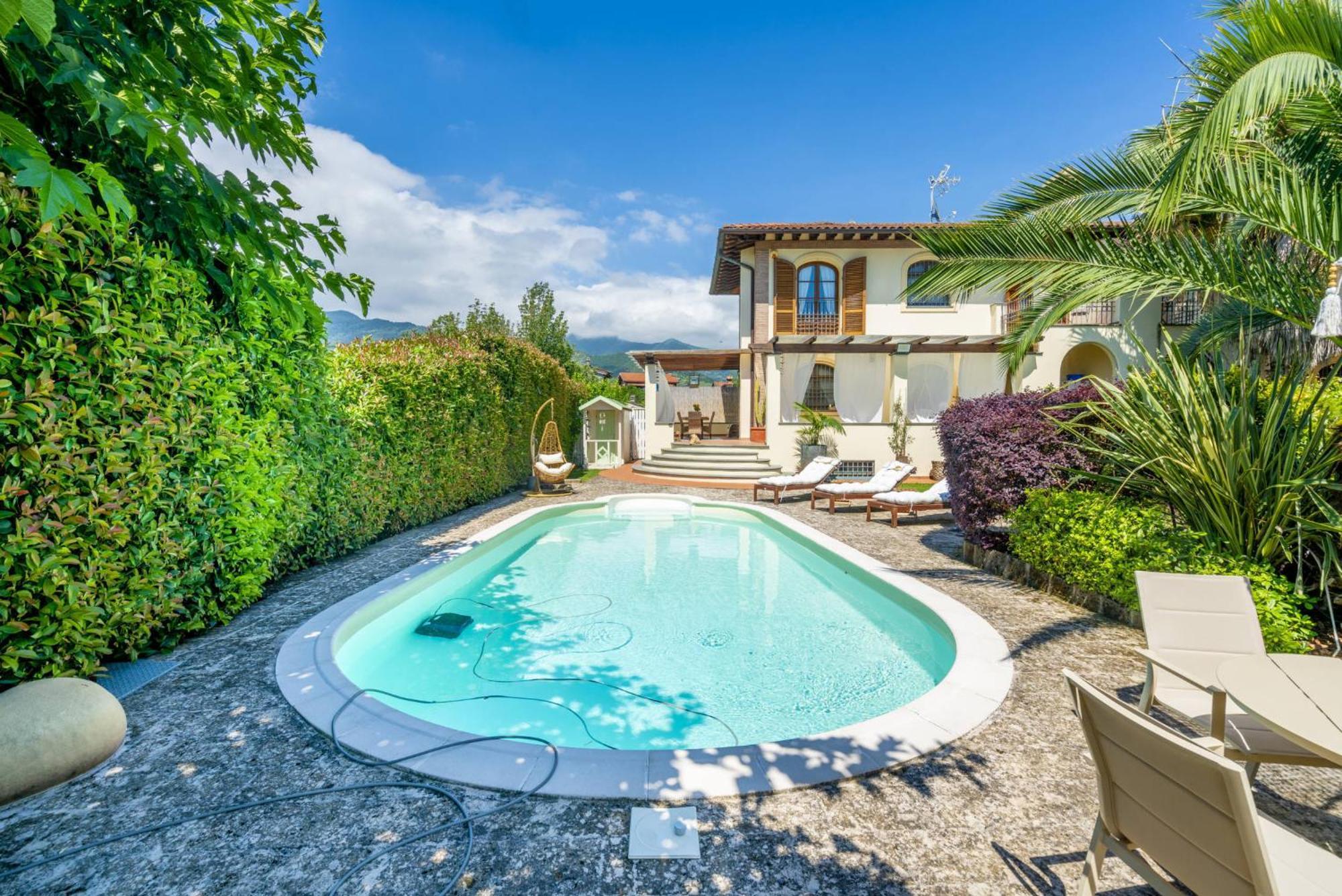 Villa Lorenzo Querceta Esterno foto